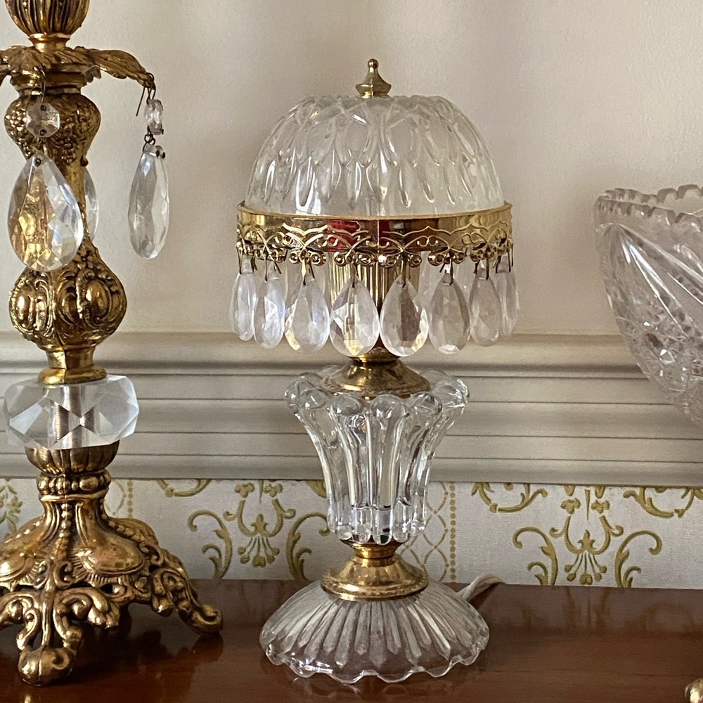 Antique 1950’s Michelotti Hollywood Regency Cut Crystal Prism Boudoir Lamp 10in